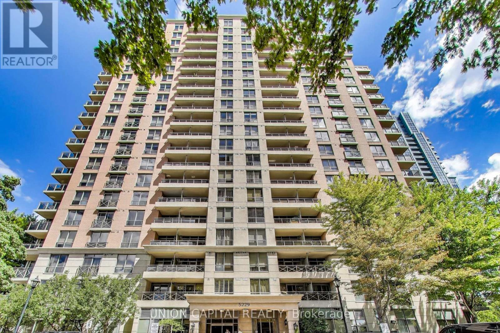 1104 - 5229 Dundas Street W, Toronto, Ontario  M9B 6L9 - Photo 4 - W12358879