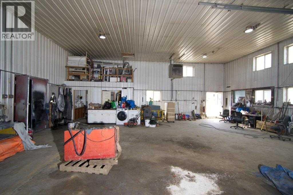 253058 Highway 817, Rural Wheatland County, Alberta  T1P 0V7 - Photo 8 - A2131367