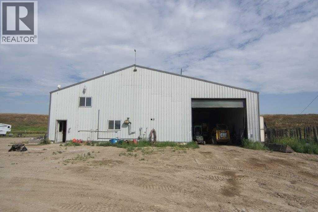 253058 Highway 817, Rural Wheatland County, Alberta  T1P 0V7 - Photo 4 - A2131367