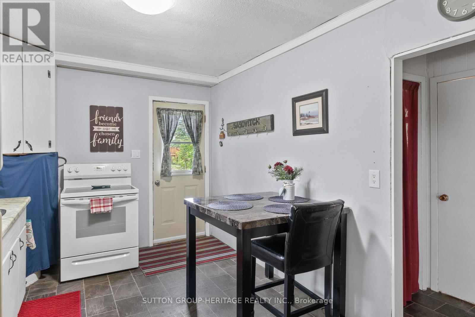 33 Crooked Court, Kawartha Lakes, Ontario  K0M 1C0 - Photo 18 - X12358894