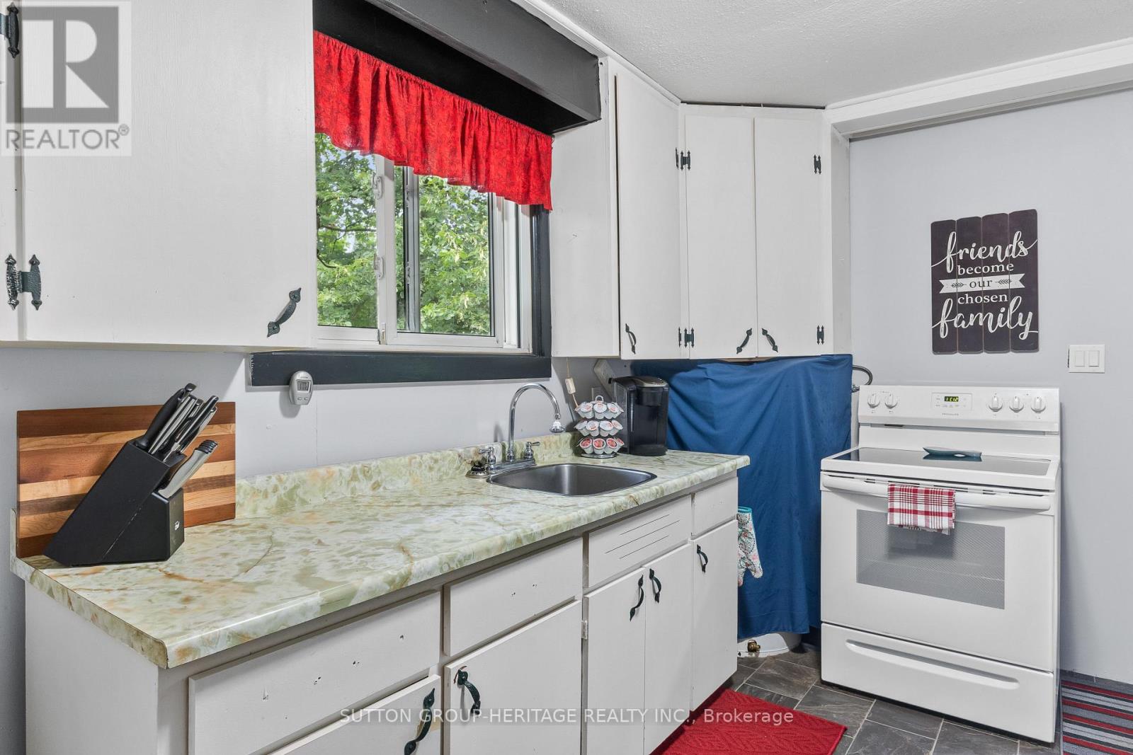 33 Crooked Court, Kawartha Lakes, Ontario  K0M 1C0 - Photo 19 - X12358894