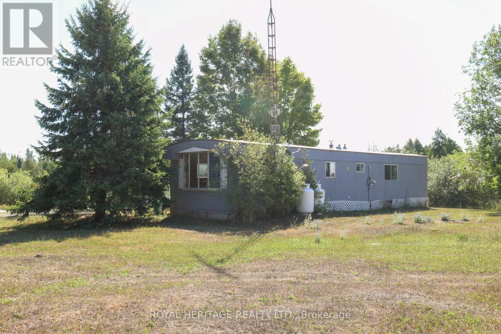 161 Devitt's Road, Kawartha Lakes, Ontario  K0M 1A0 - Photo 12 - X12358914