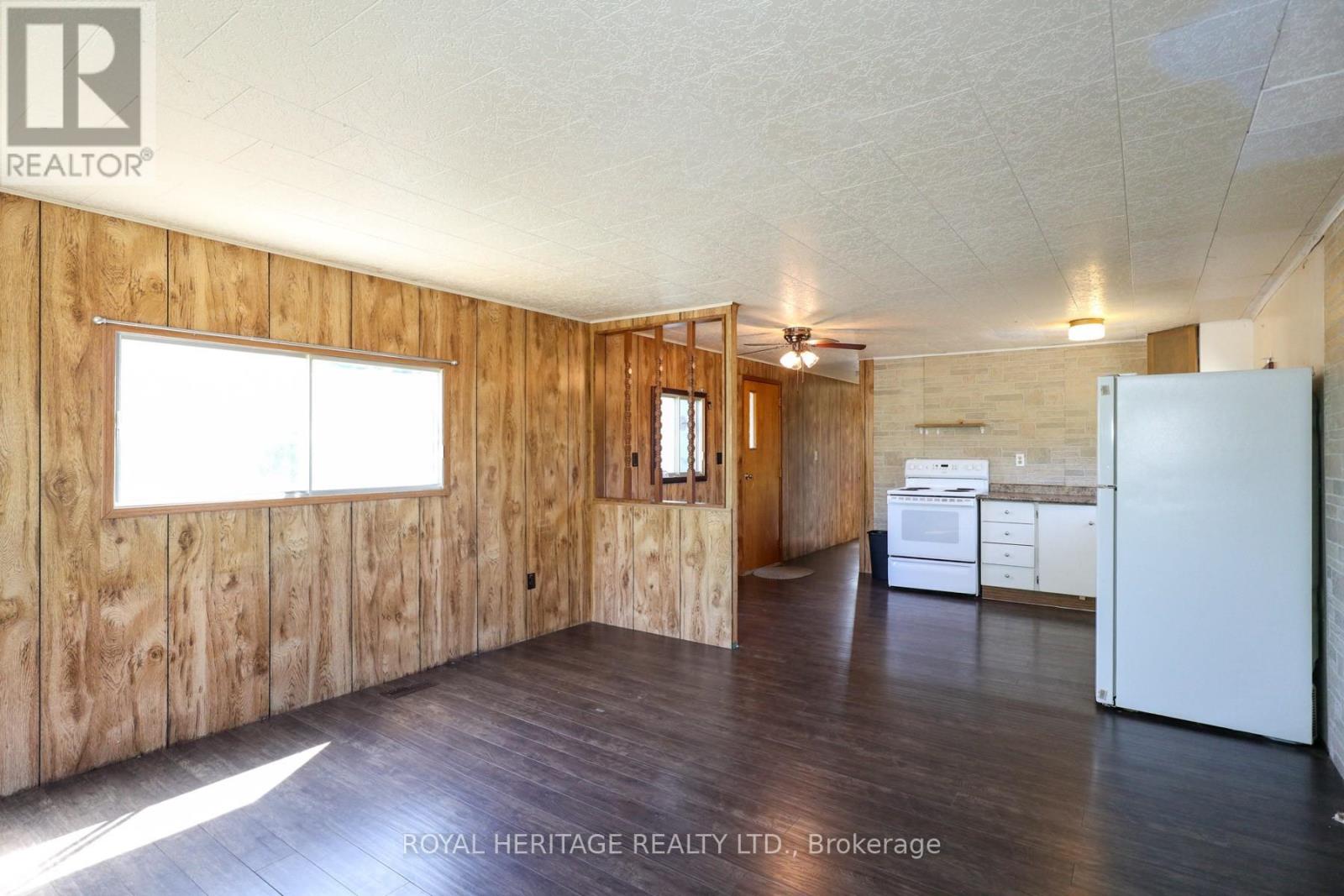 161 Devitt's Road, Kawartha Lakes, Ontario  K0M 1A0 - Photo 7 - X12358914