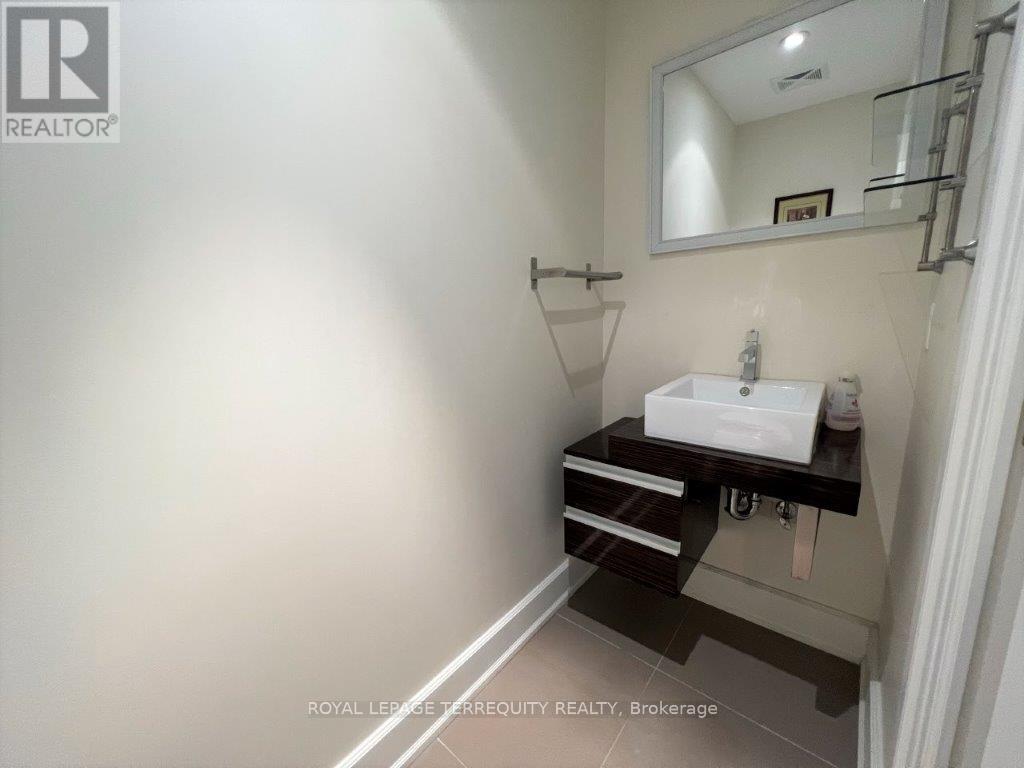 609 - 676 Sheppard Avenue E, Toronto, Ontario  M2K 3E7 - Photo 21 - C12358981