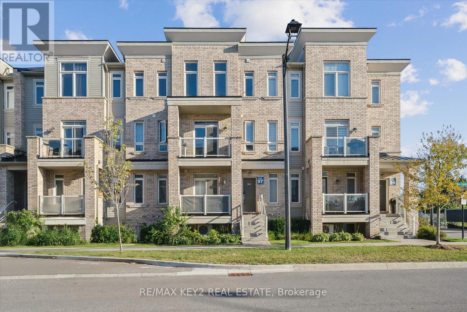 Property at 175 - 1704 GRENWICH GLEN image 1