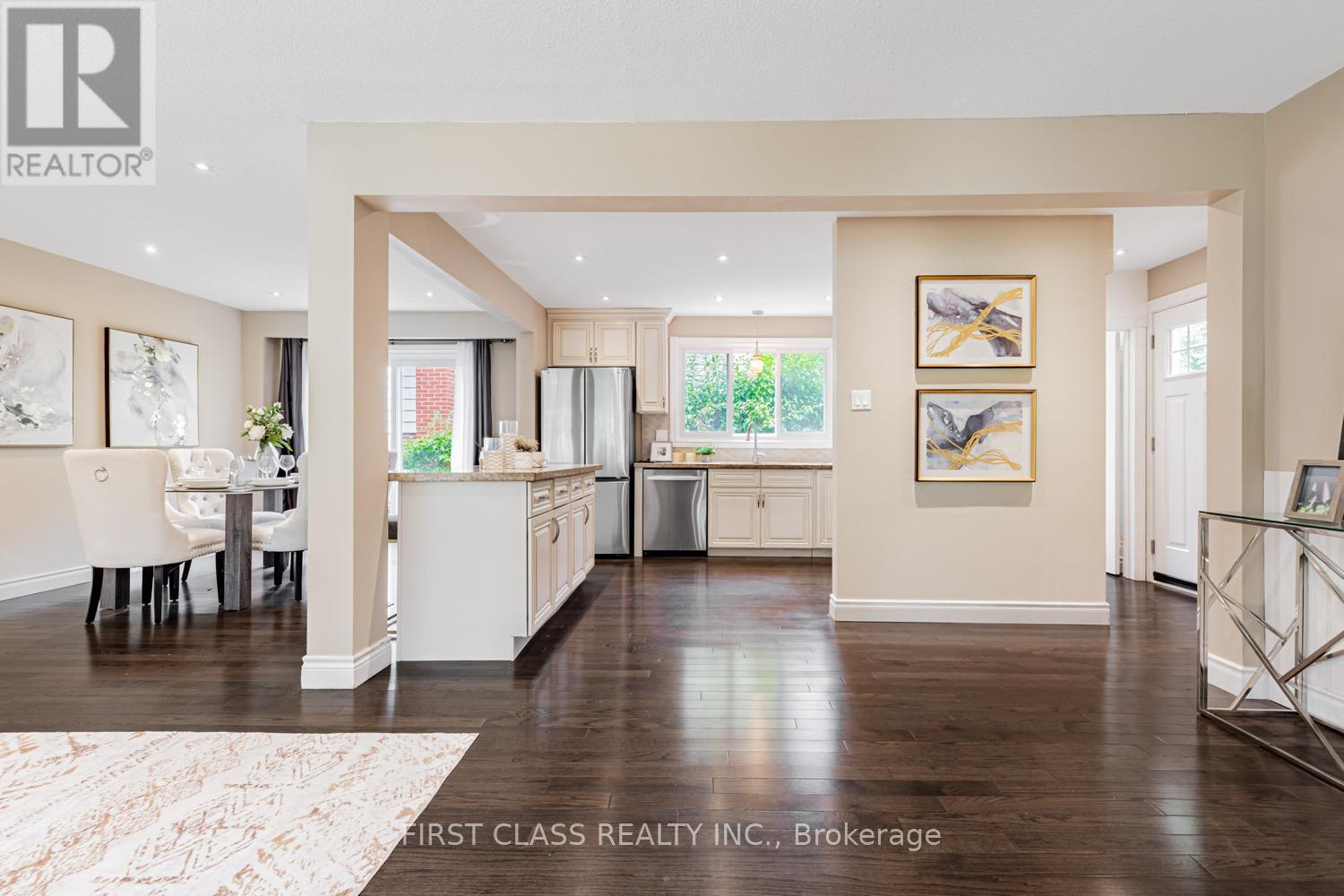 Property at 97 BRIDLEWOOD BOULEVARD image 3