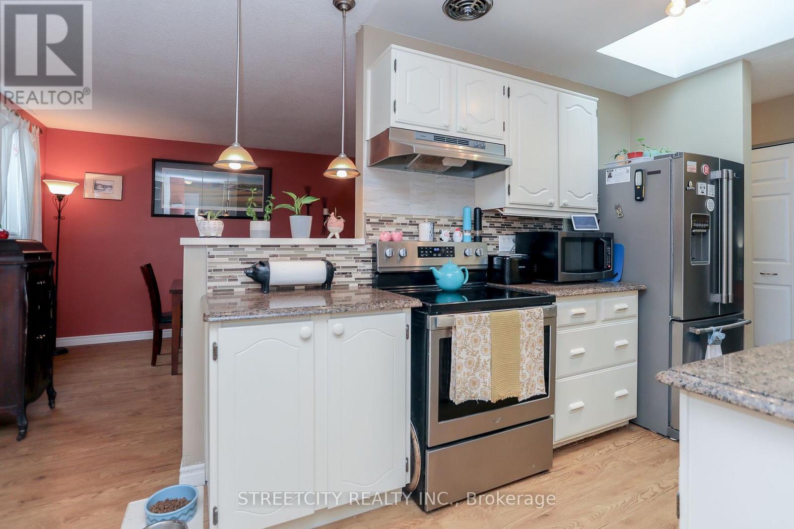 9 Cottonwood Crescent Sw, London North, Ontario  N6G 2Y7 - Photo 19 - X12330033