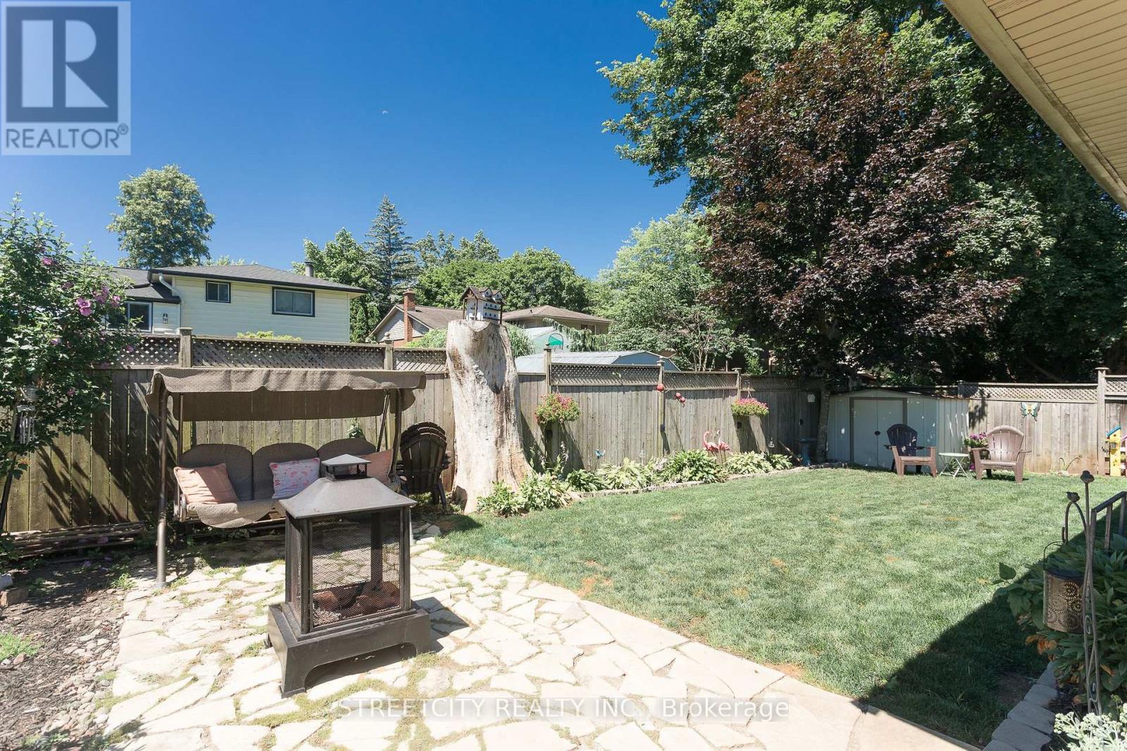 9 Cottonwood Crescent Sw, London North, Ontario  N6G 2Y7 - Photo 3 - X12330033