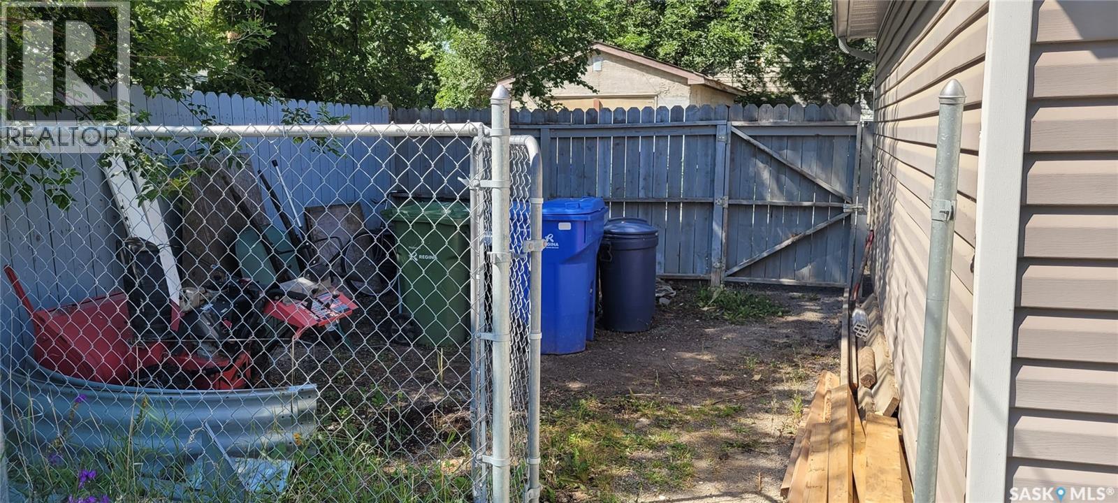 836 Princess Street, Regina, Saskatchewan  S4T 3X9 - Photo 28 - SK015606