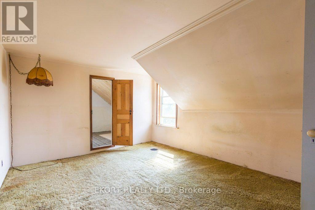 1172 Salem Road, Prince Edward County, Ontario  K0K 1T0 - Photo 19 - X12359135