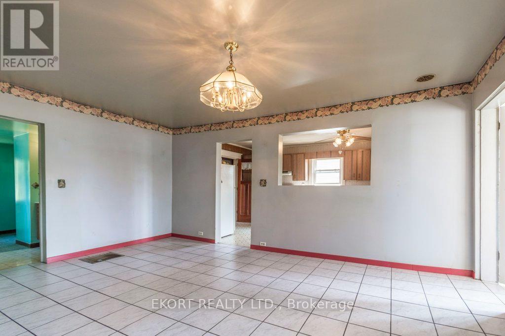 1172 Salem Road, Prince Edward County, Ontario  K0K 1T0 - Photo 7 - X12359135