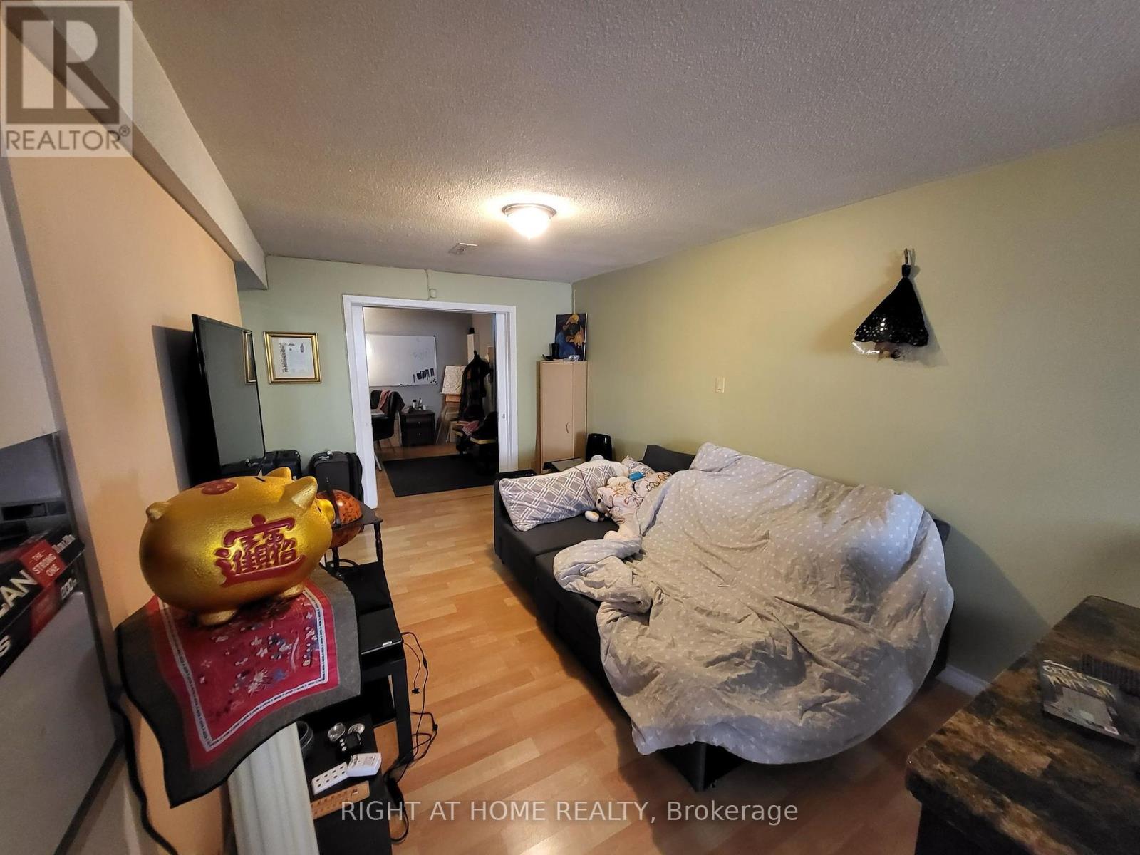 #1 - 2123 Lawrence Avenue W, Toronto, Ontario  M9M 1H7 - Photo 12 - W12358990