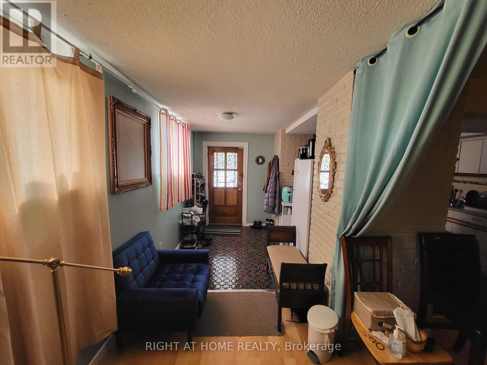 #1 - 2123 Lawrence Avenue W, Toronto, Ontario  M9M 1H7 - Photo 4 - W12358990