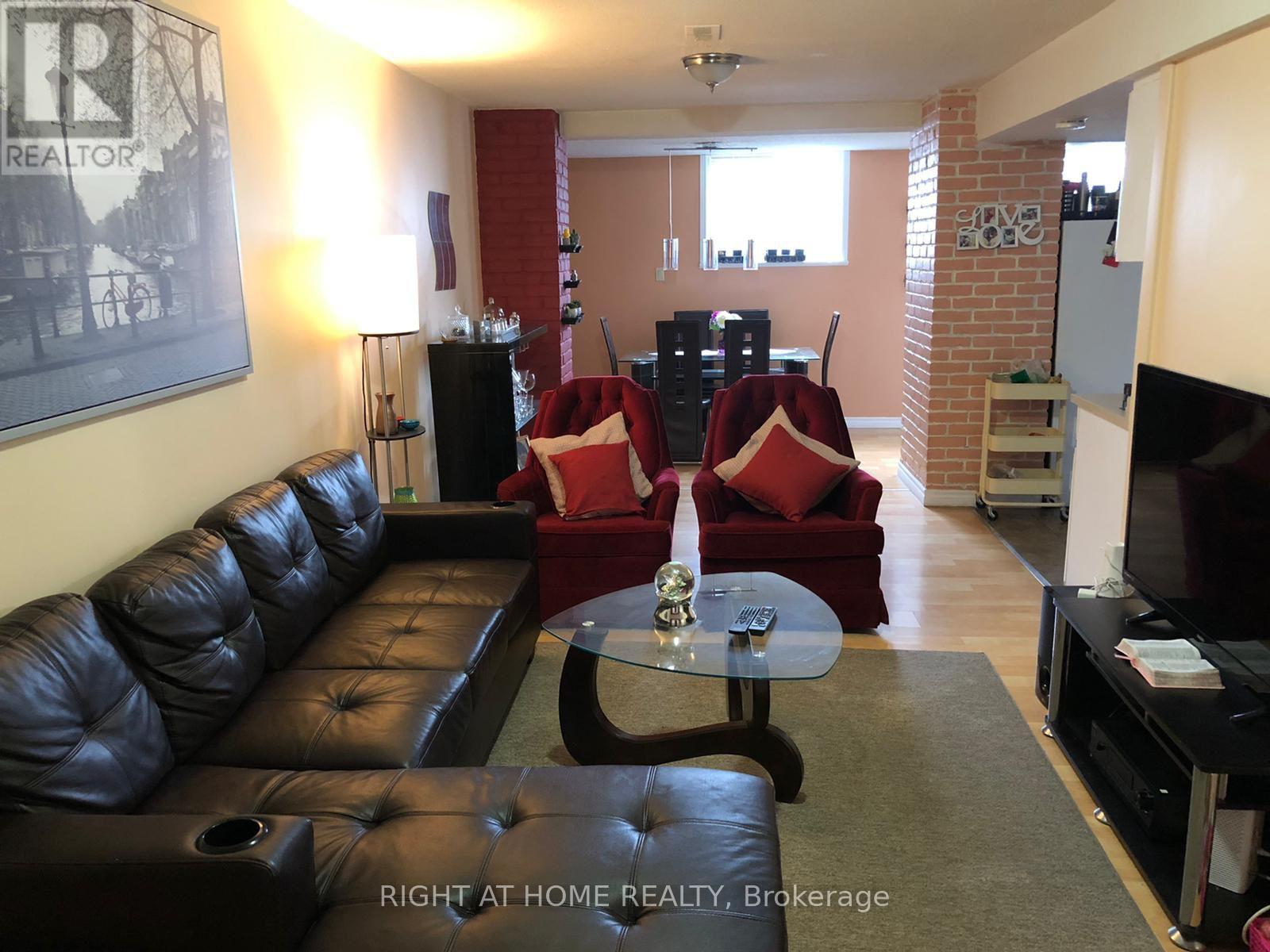 #1 - 2123 Lawrence Avenue W, Toronto, Ontario  M9M 1H7 - Photo 5 - W12358990