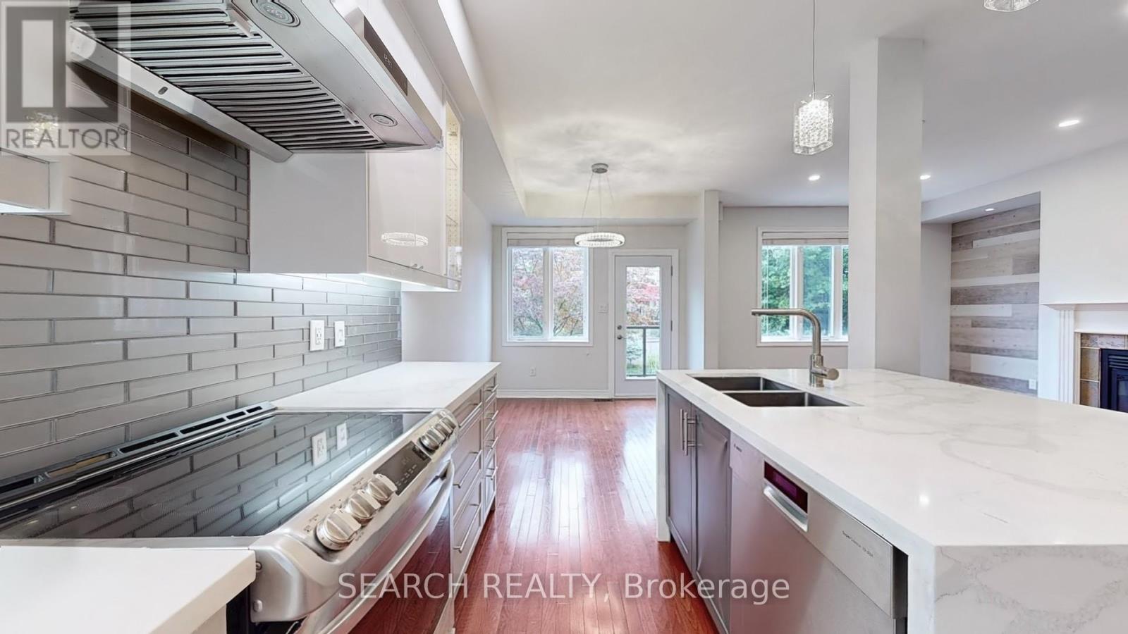 2280 Highcroft Road, Oakville, Ontario  L6M 4Y4 - Photo 9 - W12359031