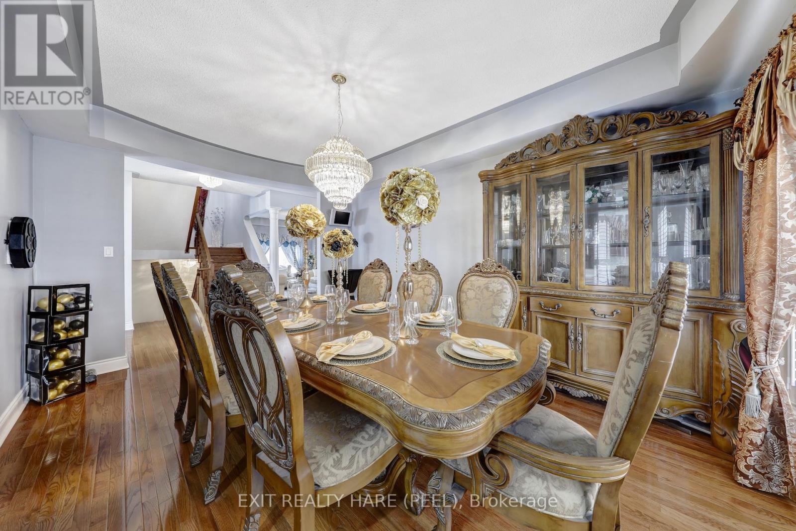 23 Fontainebleu Road, Brampton, Ontario  L6P 1Z1 - Photo 14 - W12359054