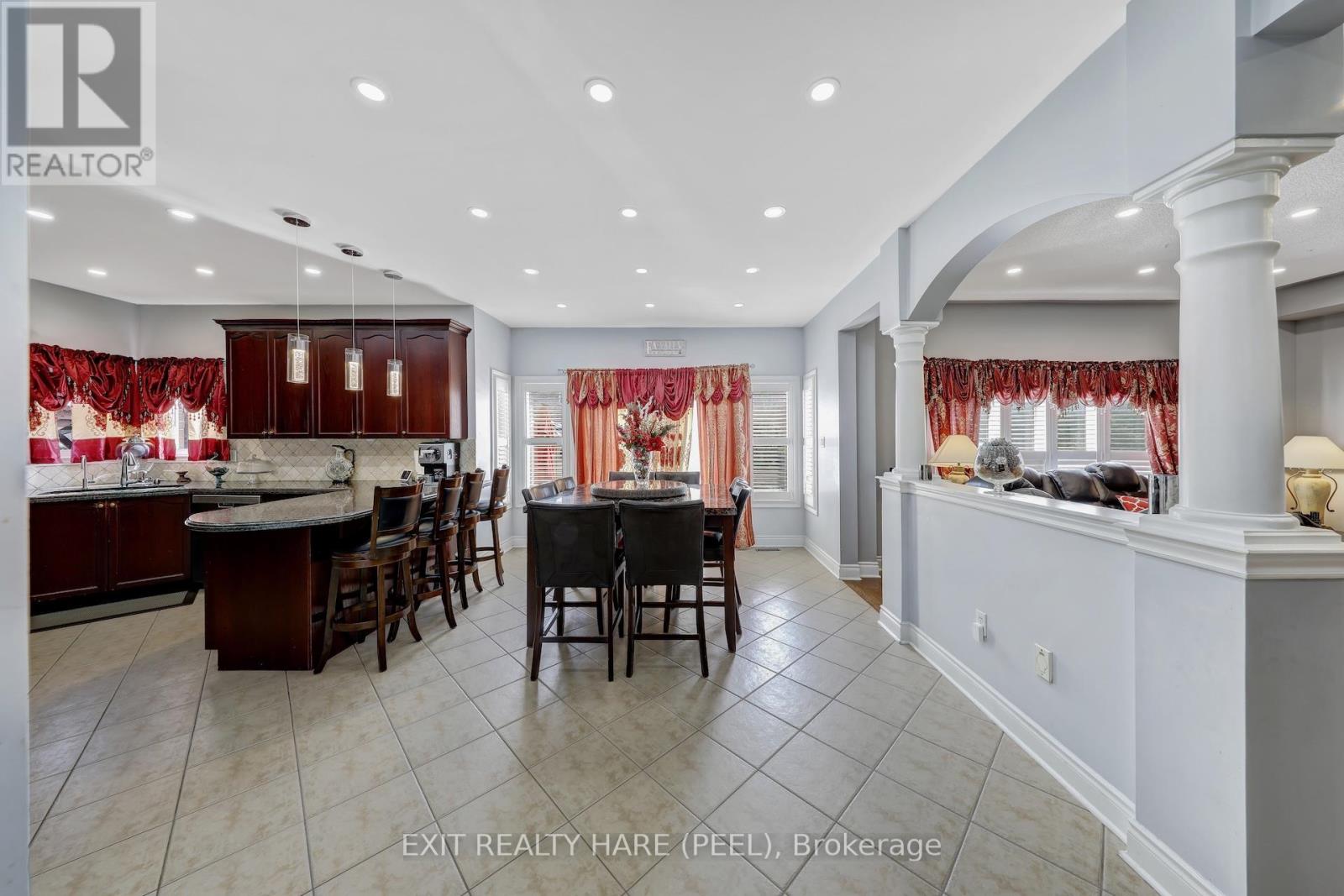 23 Fontainebleu Road, Brampton, Ontario  L6P 1Z1 - Photo 18 - W12359054