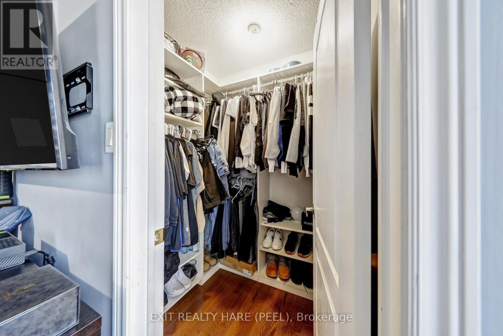 23 Fontainebleu Road, Brampton, Ontario  L6P 1Z1 - Photo 27 - W12359054