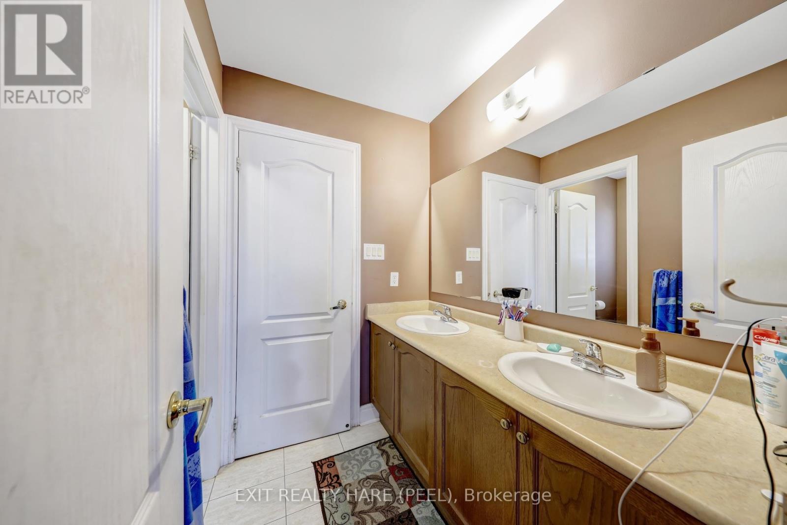 23 Fontainebleu Road, Brampton, Ontario  L6P 1Z1 - Photo 28 - W12359054