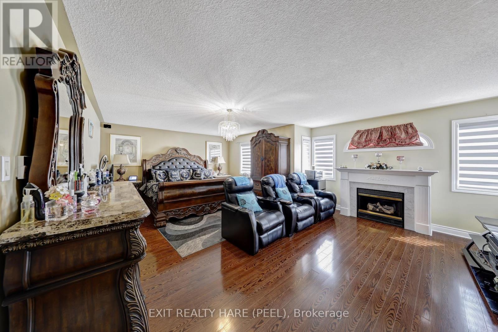 23 Fontainebleu Road, Brampton, Ontario  L6P 1Z1 - Photo 31 - W12359054