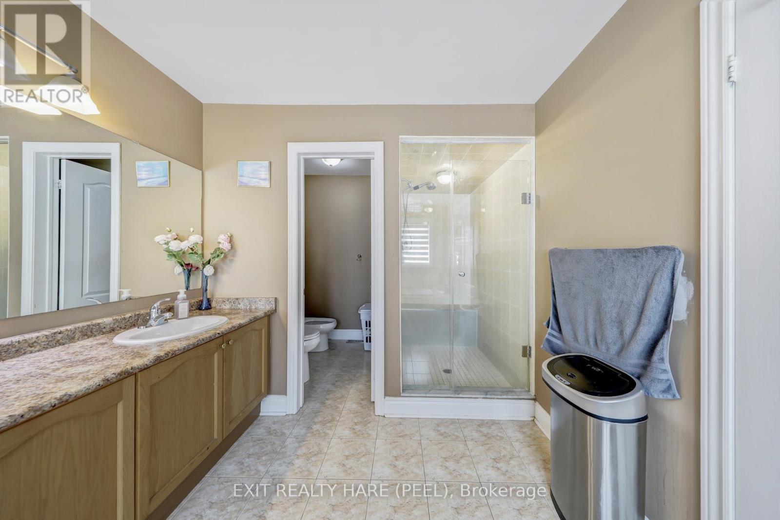 23 Fontainebleu Road, Brampton, Ontario  L6P 1Z1 - Photo 35 - W12359054