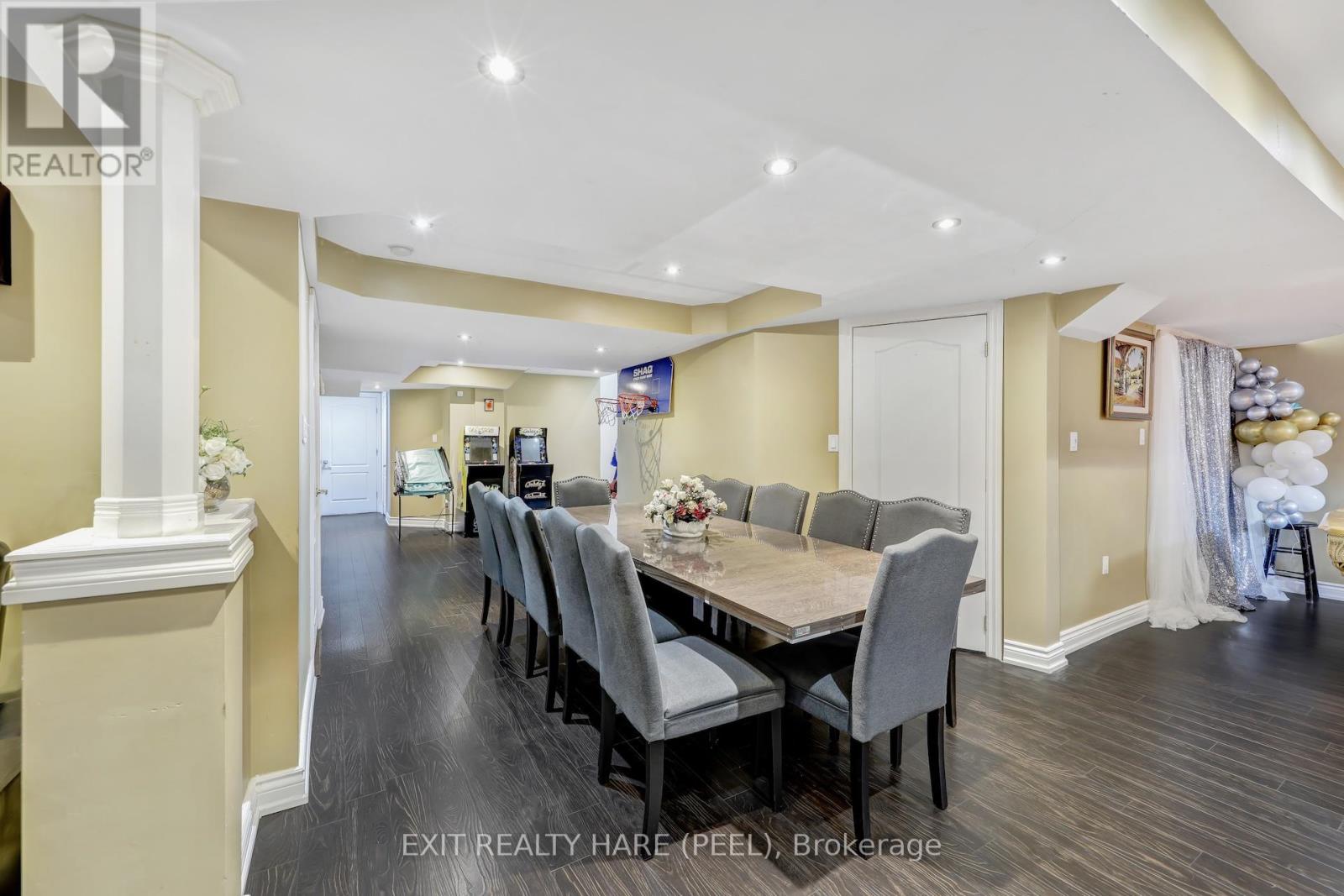 23 Fontainebleu Road, Brampton, Ontario  L6P 1Z1 - Photo 44 - W12359054