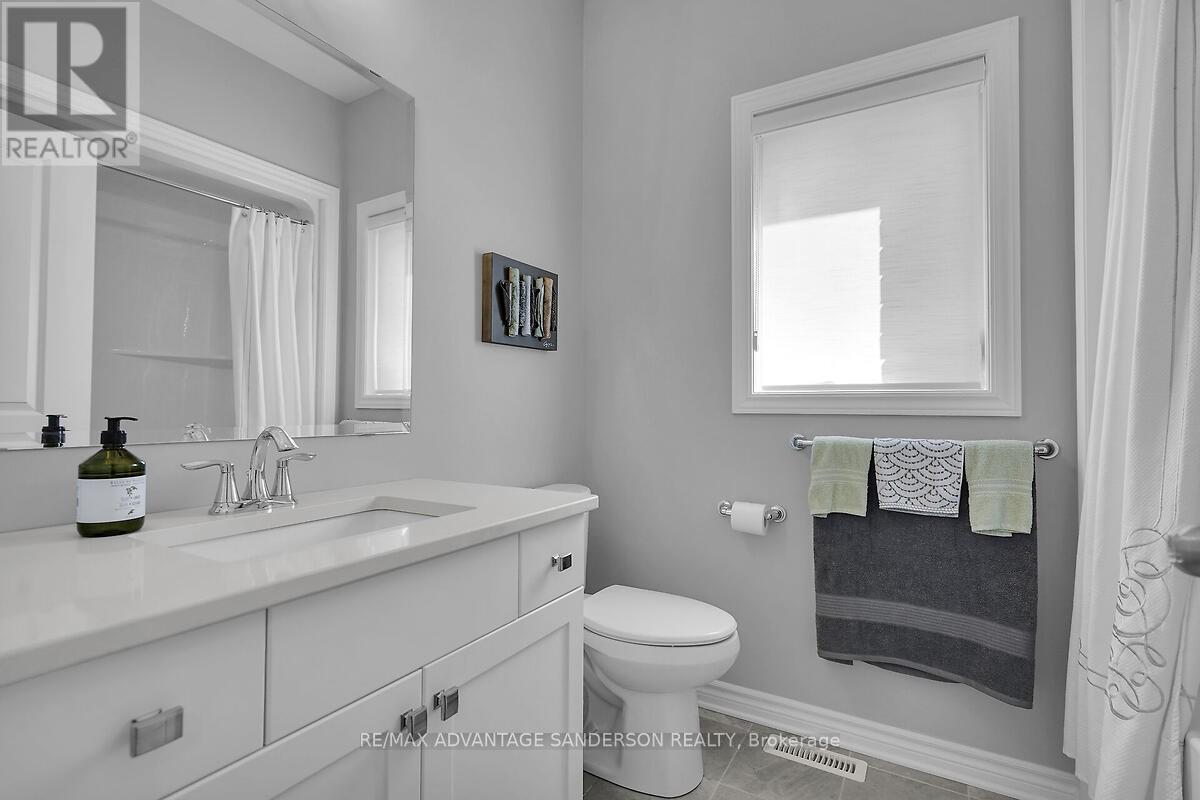 42 Bowman Drive, Middlesex Centre, Ontario  N0M 2A0 - Photo 32 - X12359120