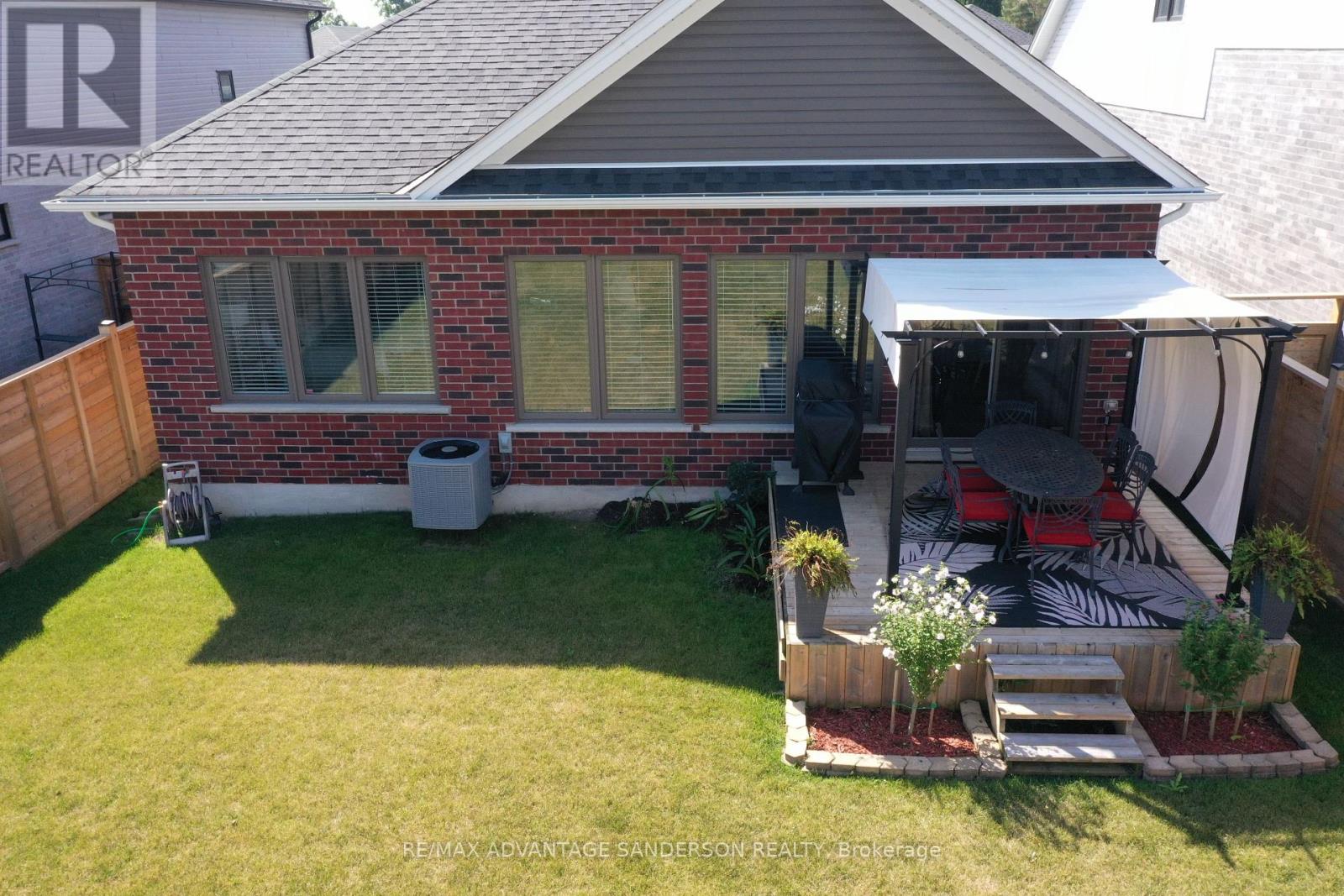 42 Bowman Drive, Middlesex Centre, Ontario  N0M 2A0 - Photo 8 - X12359120