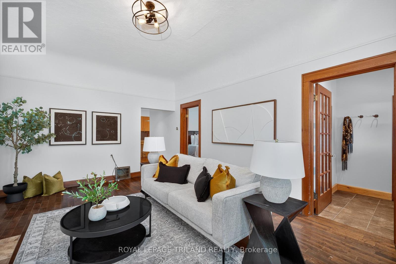 513 Grosvenor Street, London East, Ontario  N5Y 3S8 - Photo 4 - X12359129