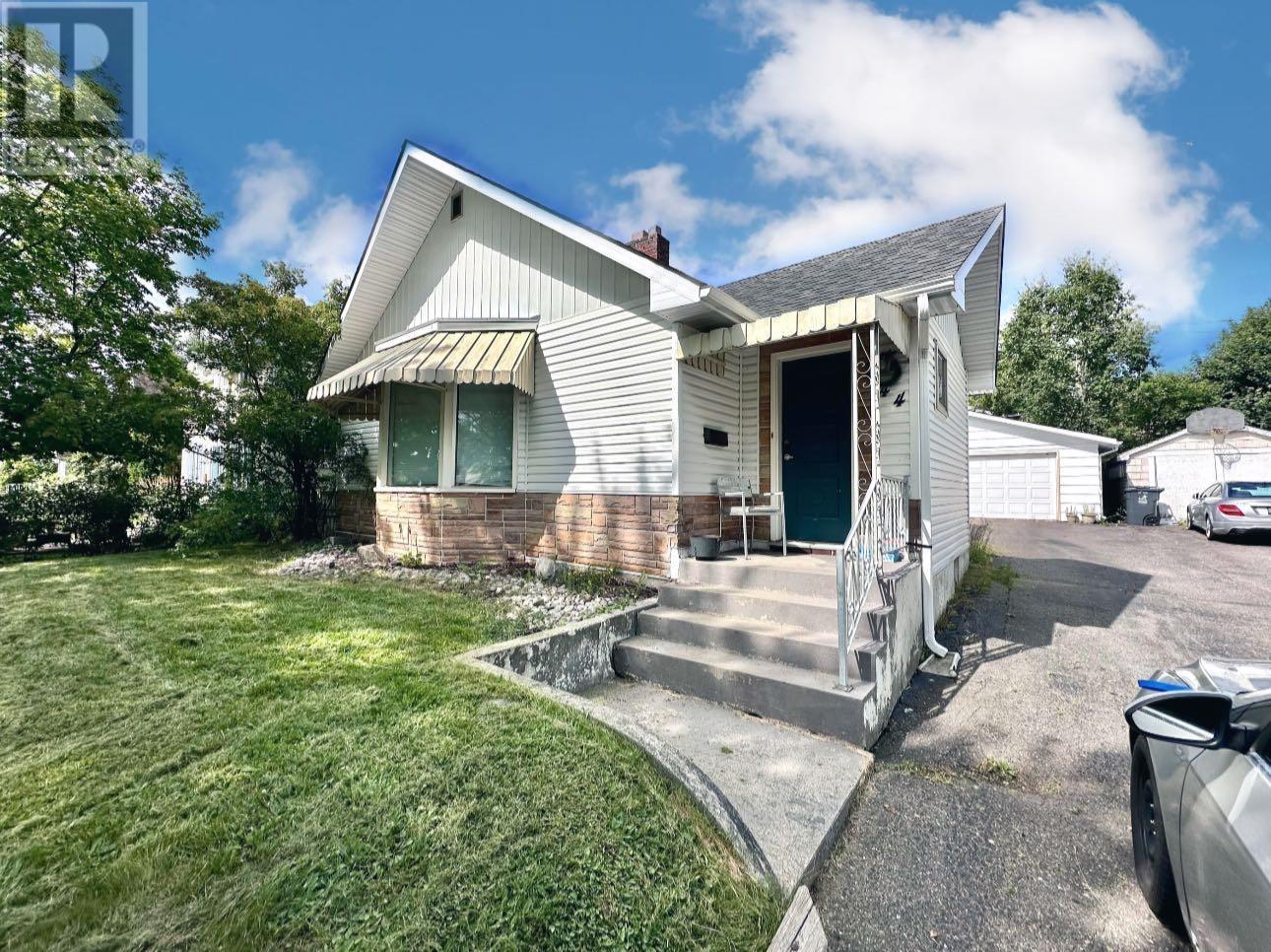 44 Ray Blvd, Thunder Bay, Ontario  P7B 4C1 - Photo 1 - TB252612