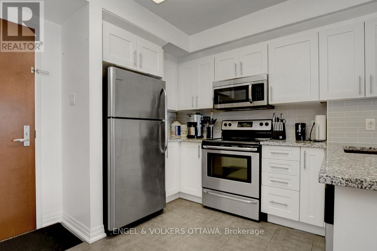 1305 - 242 Rideau Street, Ottawa, Ontario  K1N 0B7 - Photo 4 - X12359092