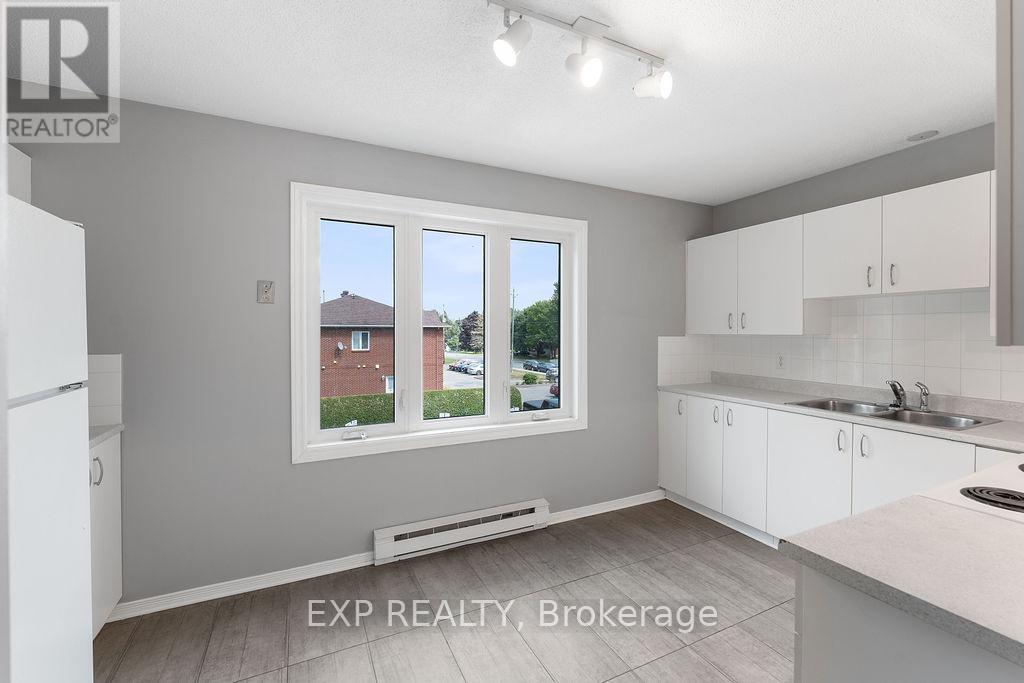 202 - 299 Castor Street, Russell, Ontario  K4R 1E9 - Photo 14 - X12359100