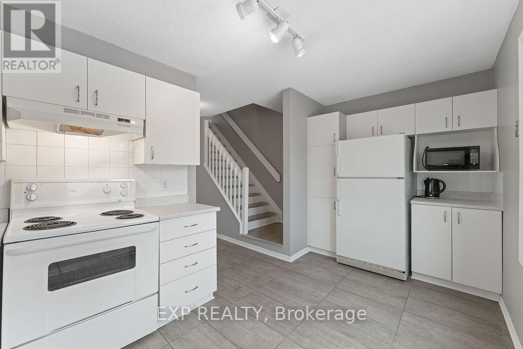 202 - 299 Castor Street, Russell, Ontario  K4R 1E9 - Photo 18 - X12359100