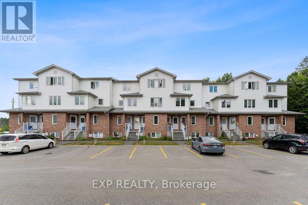 202 - 299 Castor Street, Russell, Ontario  K4R 1E9 - Photo 2 - X12359100