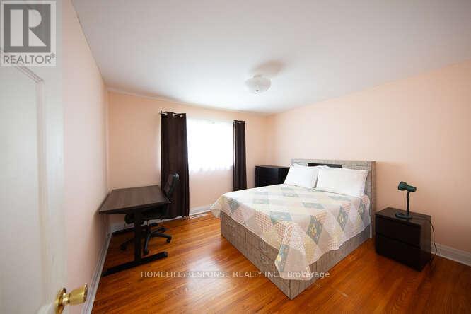 35 Parkdale Drive, Thorold, Ontario  L2V 2N5 - Photo 12 - X12358923
