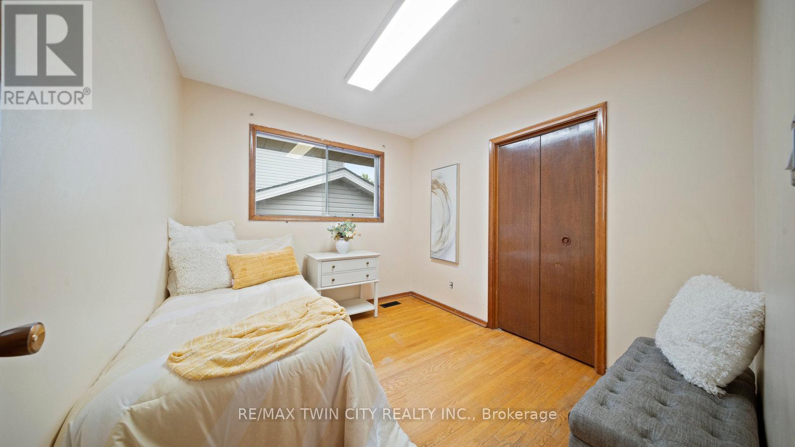 25 Kensington Avenue, Brantford, Ontario  N3R 3N6 - Photo 15 - X12358974