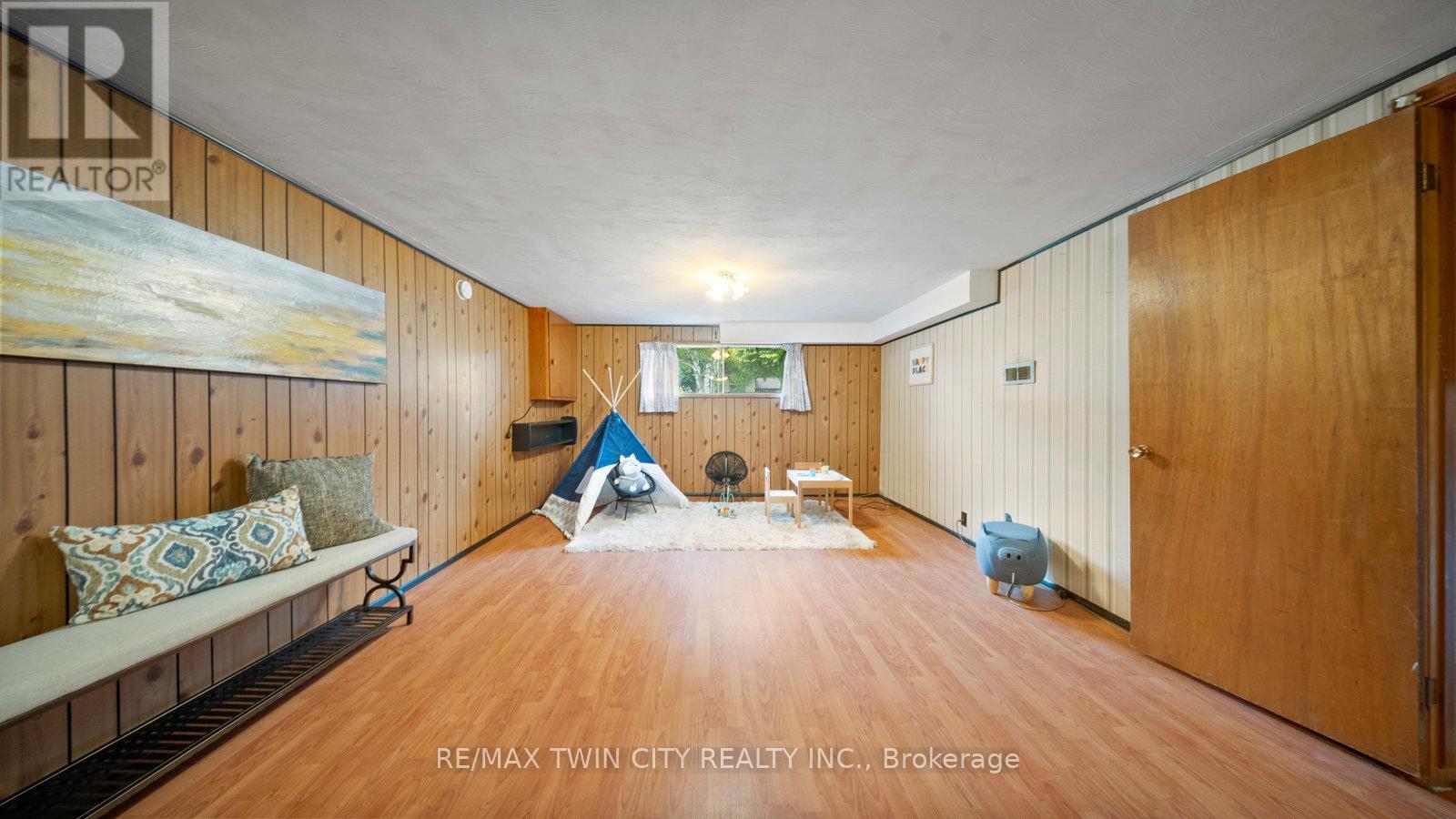 25 Kensington Avenue, Brantford, Ontario  N3R 3N6 - Photo 19 - X12358974