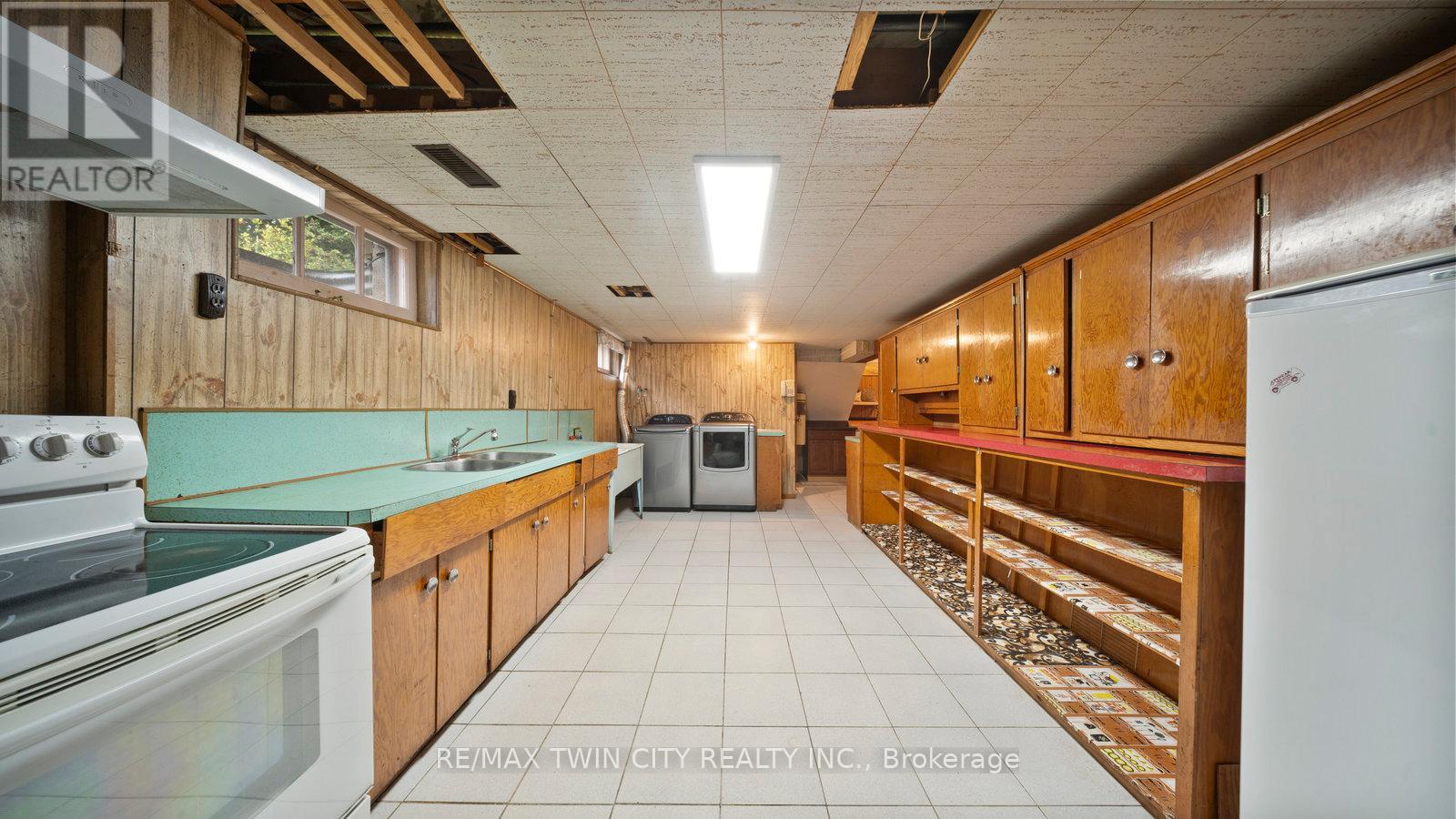 25 Kensington Avenue, Brantford, Ontario  N3R 3N6 - Photo 22 - X12358974