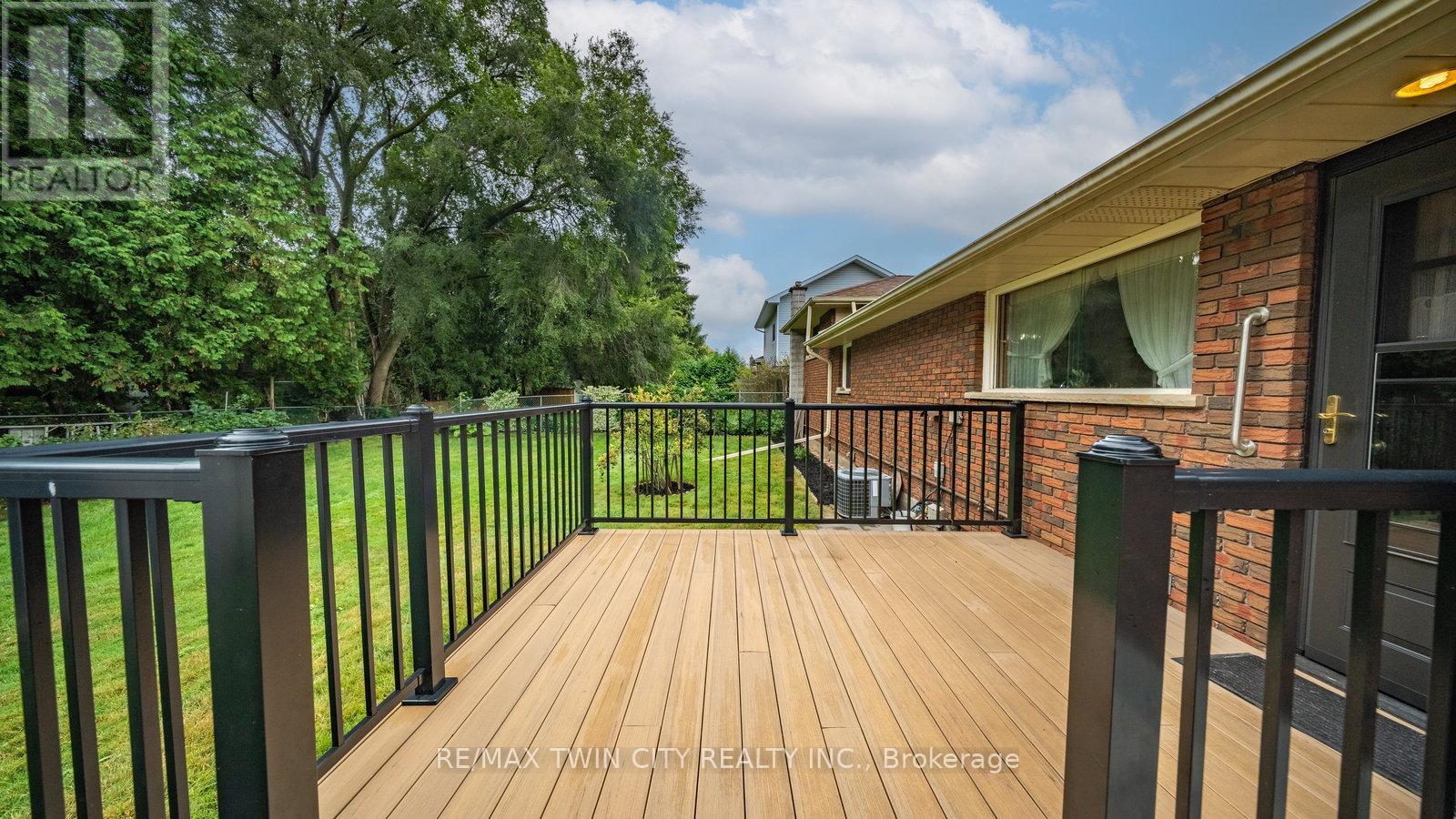 25 Kensington Avenue, Brantford, Ontario  N3R 3N6 - Photo 25 - X12358974