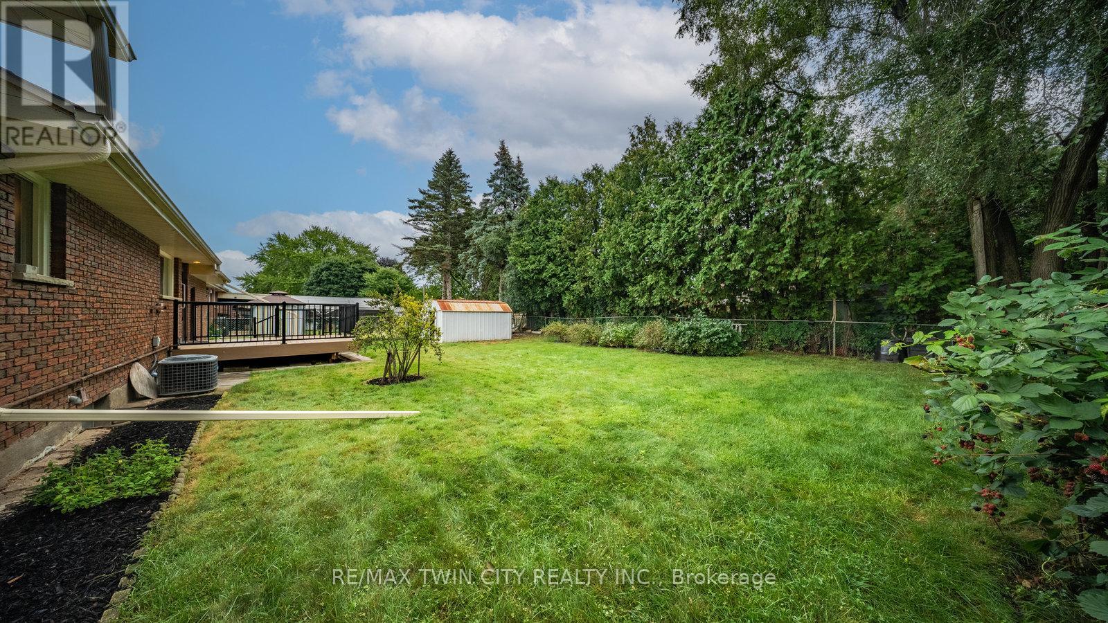 25 Kensington Avenue, Brantford, Ontario  N3R 3N6 - Photo 28 - X12358974