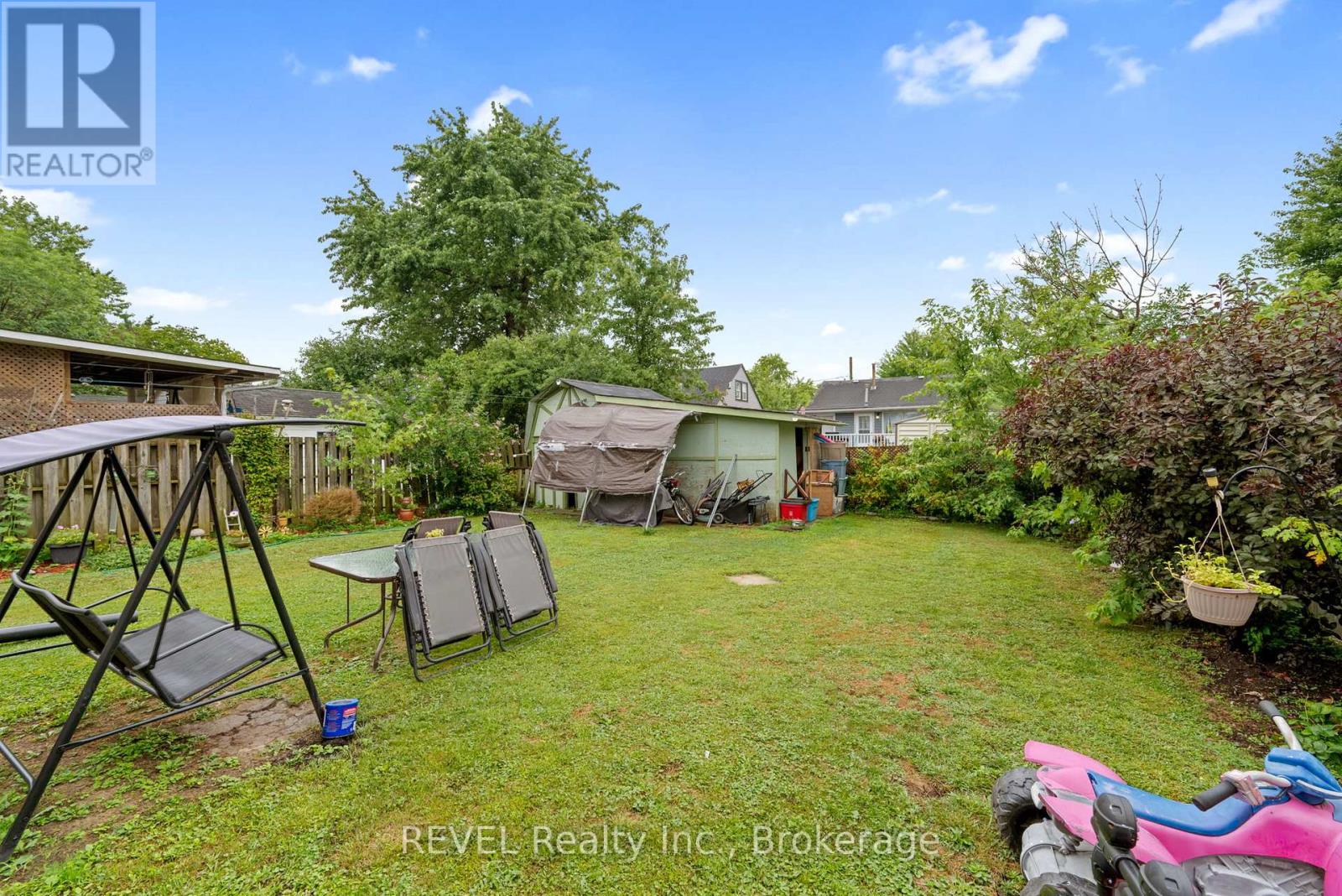 42 Douglas Street, Fort Erie, Ontario  L2A 3W5 - Photo 28 - X12359090