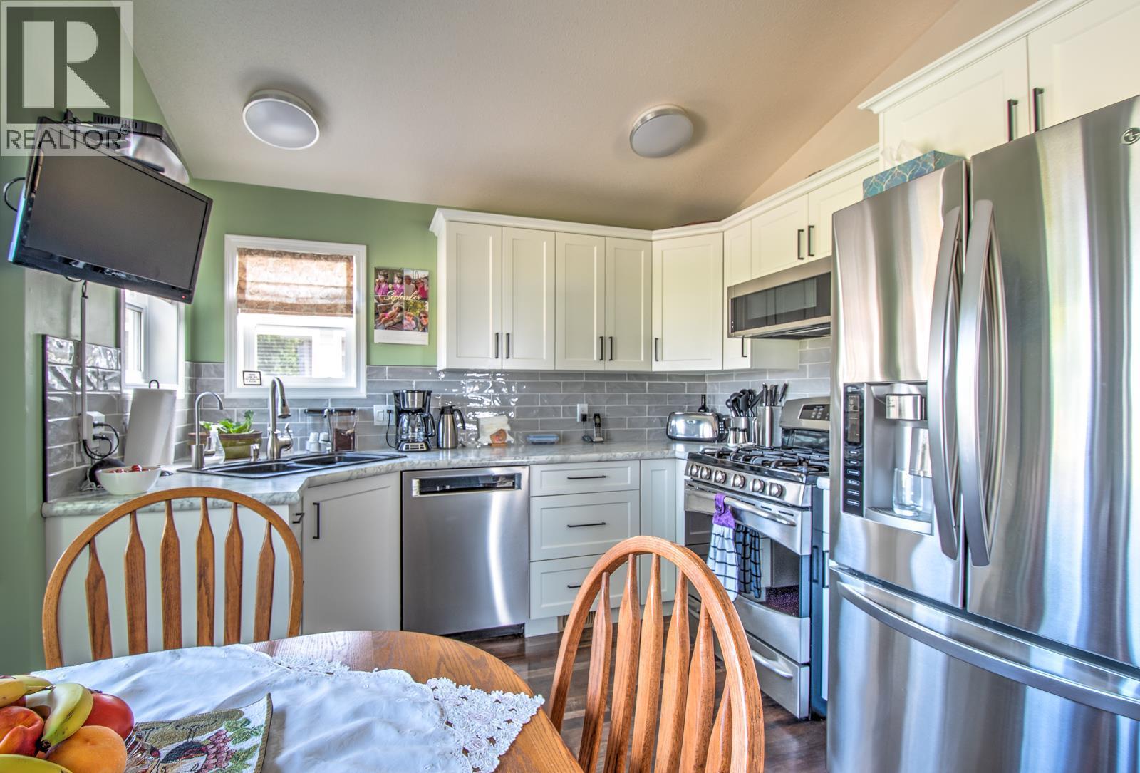 8000 Highland Road Unit# 13, Vernon, British Columbia  V1B 3W5 - Photo 6 - 10360192