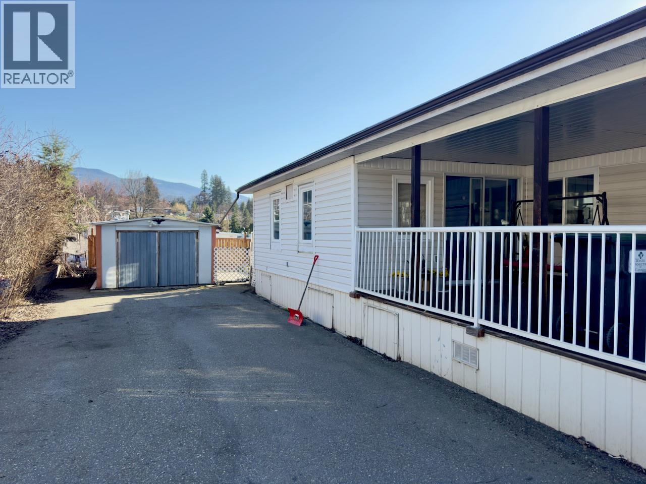 506 Guildford Court, Coldstream, British Columbia  V1B 2E3 - Photo 4 - 10360315