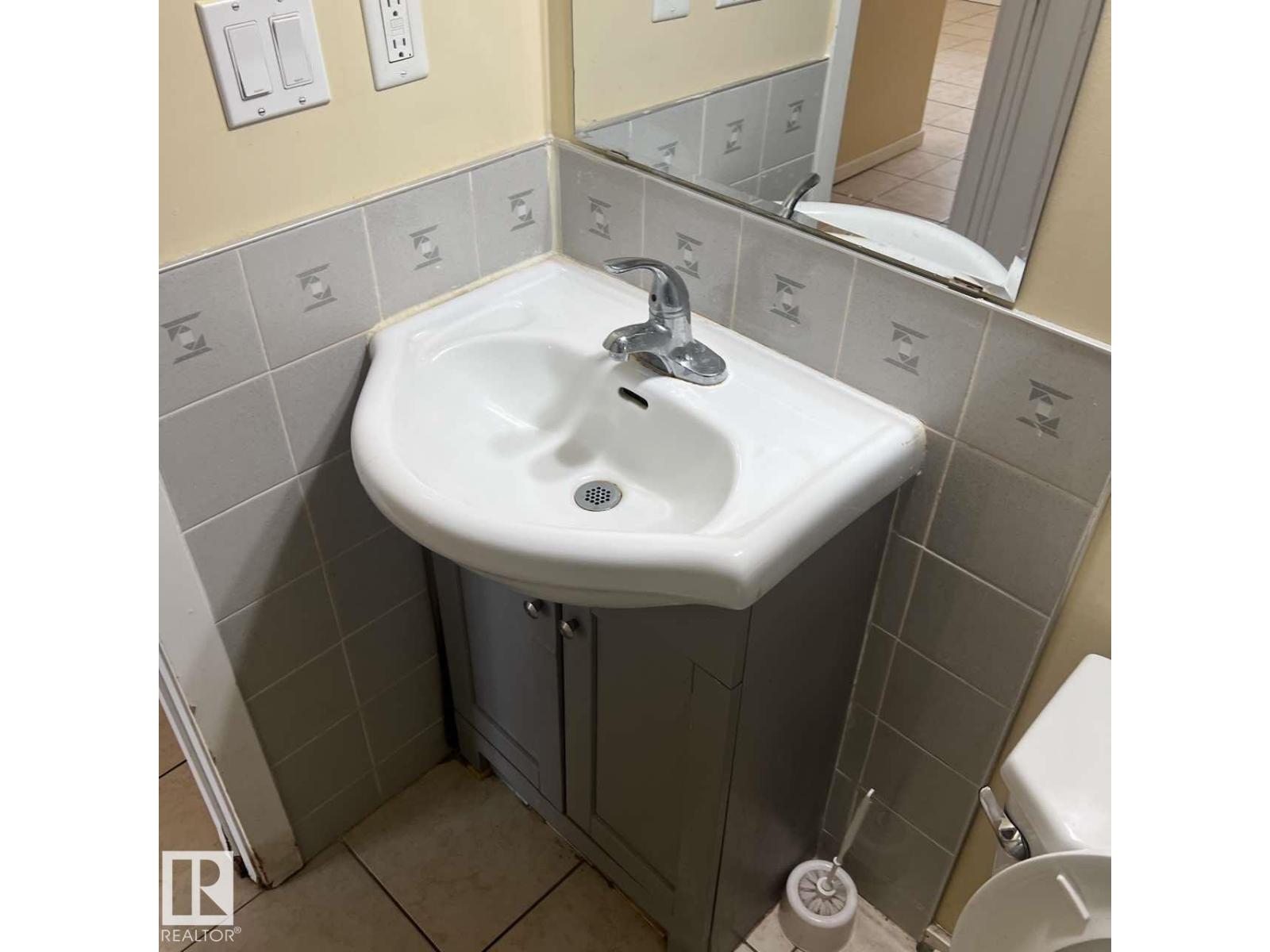 9518 106 Av Nw, Edmonton, Alberta  T5H 0N2 - Photo 39 - E4454233