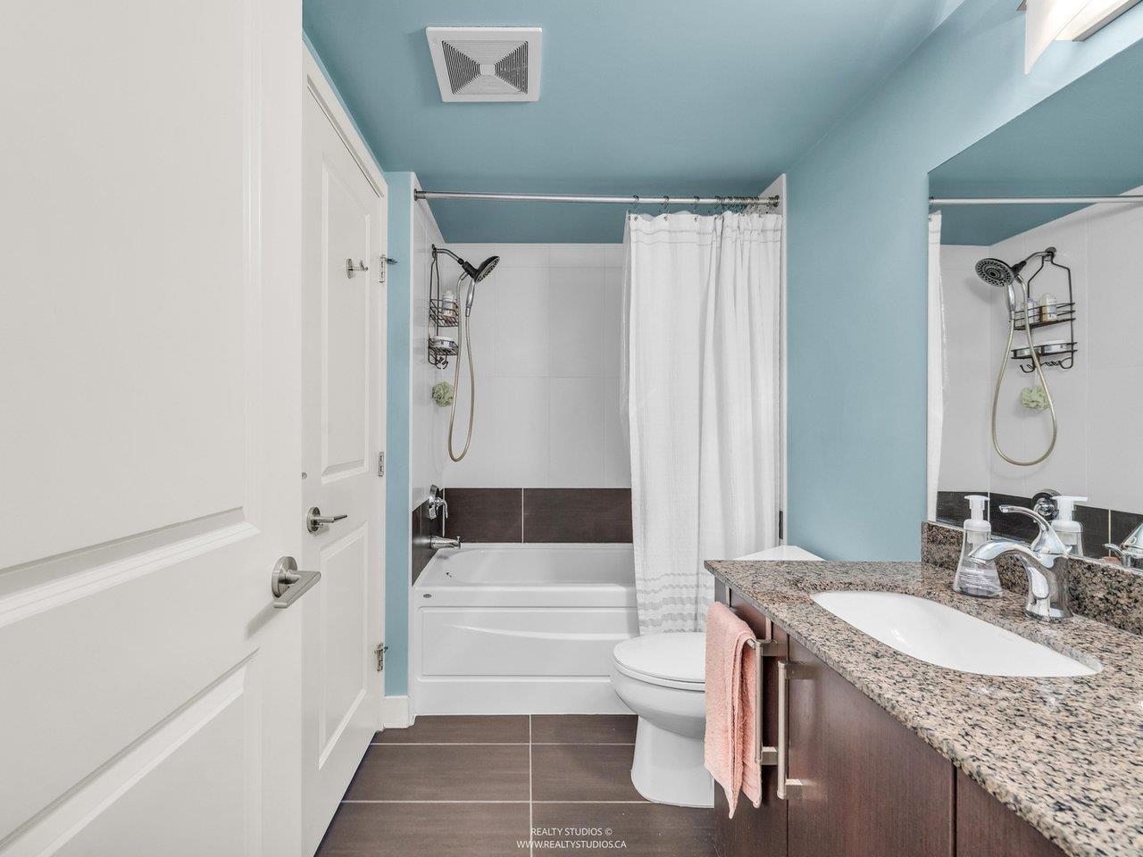 414 15735 Croydon Drive, Surrey, British Columbia  V3Z 2L5 - Photo 17 - R3039630