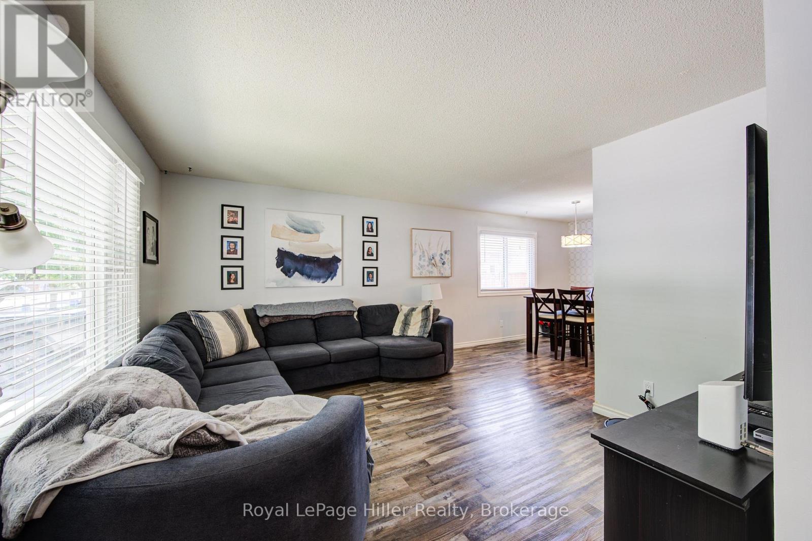 113 Falstaff Street, Stratford, Ontario  N5A 3T6 - Photo 7 - X12359122