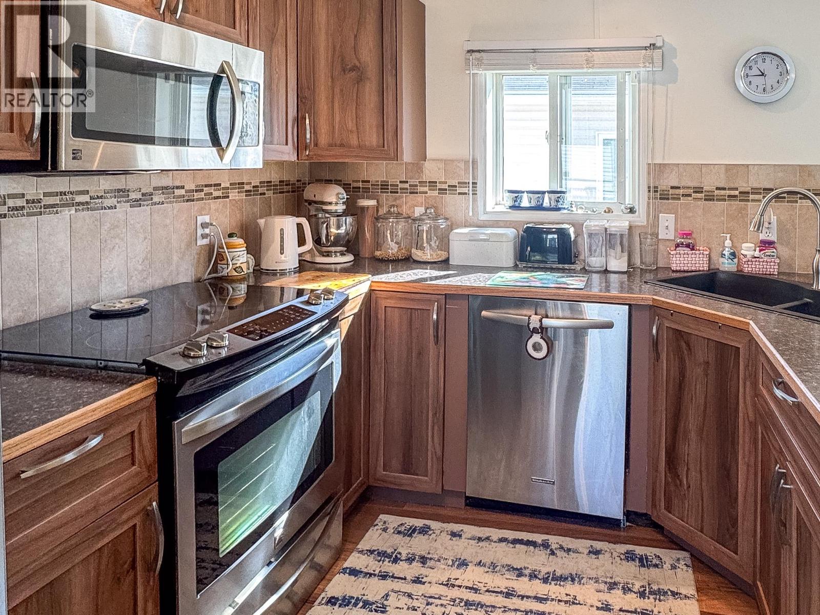 340 Mission Place, Cranbrook, British Columbia  V1C 6M9 - Photo 5 - 10360350