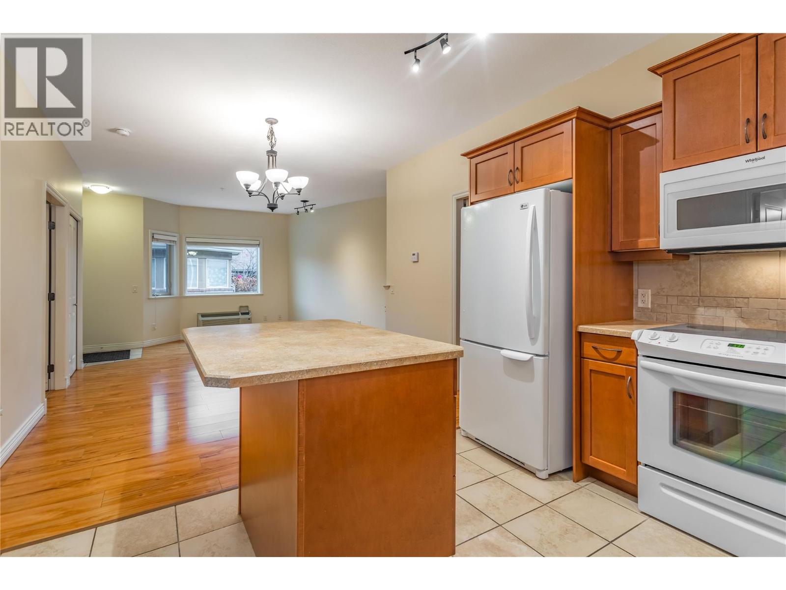 4433 Gordon Drive Unit# 117, Kelowna, British Columbia  V1W 1S9 - Photo 10 - 10360234