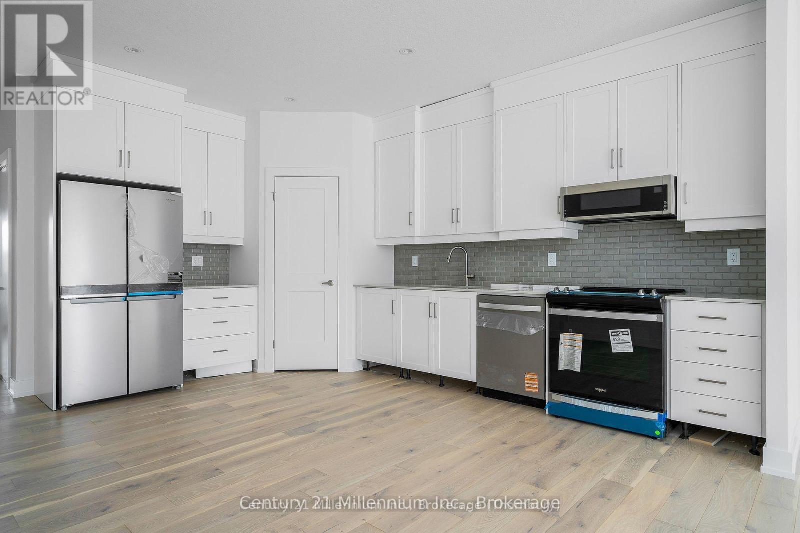 310 Telford Trail, Georgian Bluffs, Ontario  N0H 1S0 - Photo 8 - X12356793
