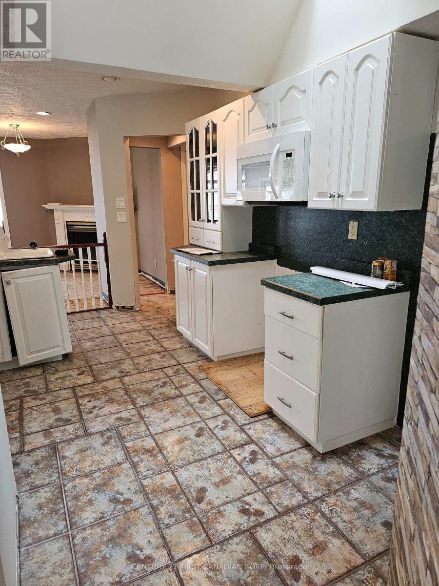 3877 St Clair Parkway, St. Clair, Ontario  N0P 2B0 - Photo 22 - X12359278